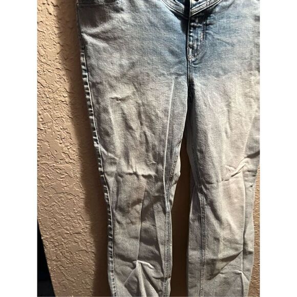 m Jeans By Maurices Light Colored Mid-Rise Kick Boot Ankle Jeans Woman’s Size 16 - Picture 4 of 15